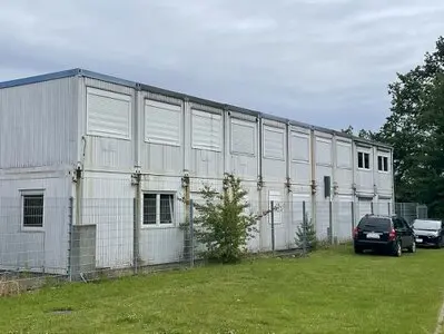300 m² 300 m²